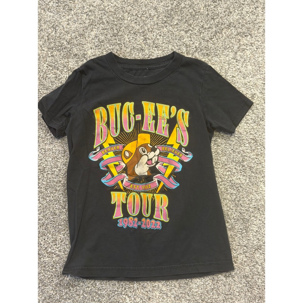 Buc-ee's T-Shirt Youth YXS Black Tour 1982-2022 Graphic Beaver Believer 40 Year
